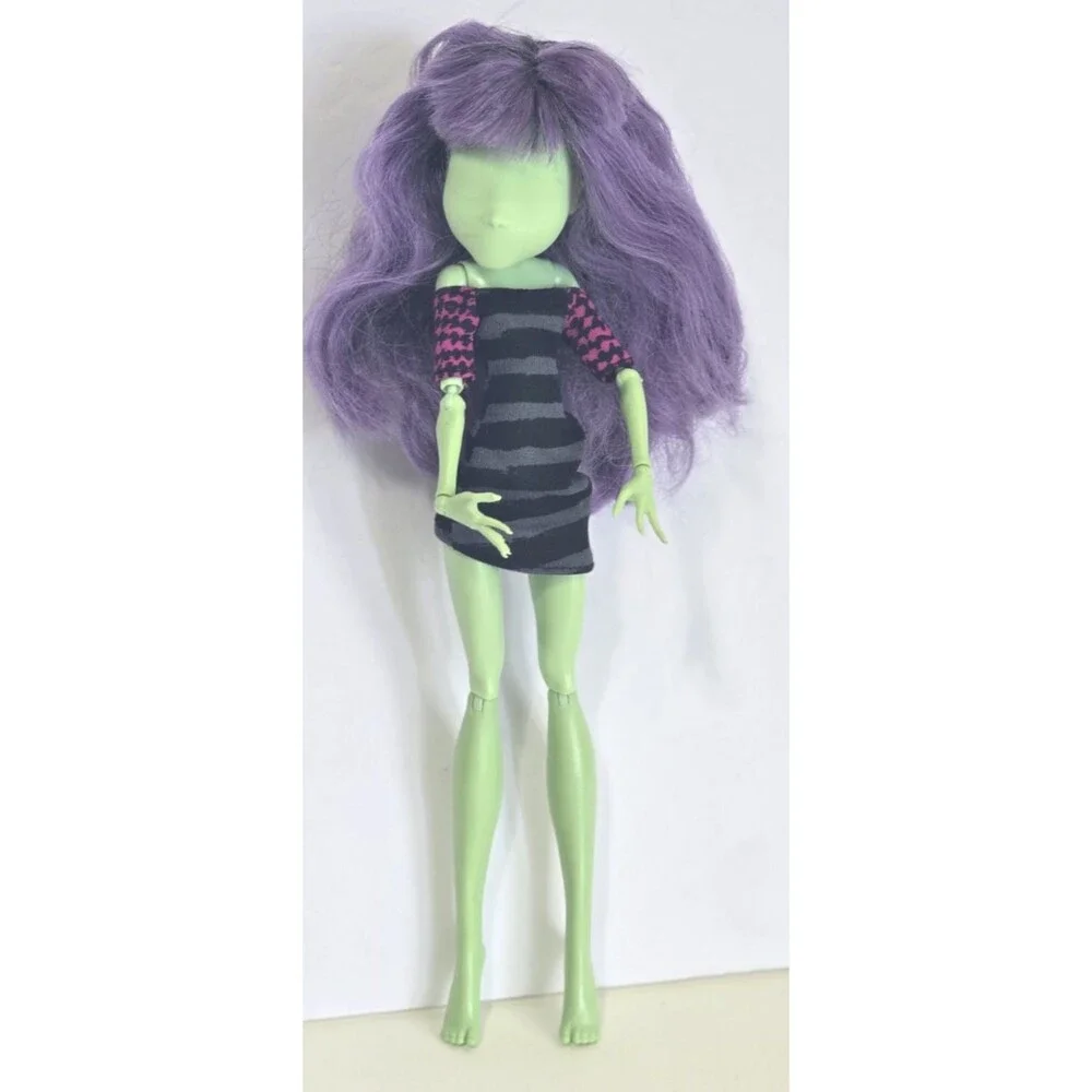 2011 Monster High Create A Monster Green Doll Body Dress Purple Hair Blank Face